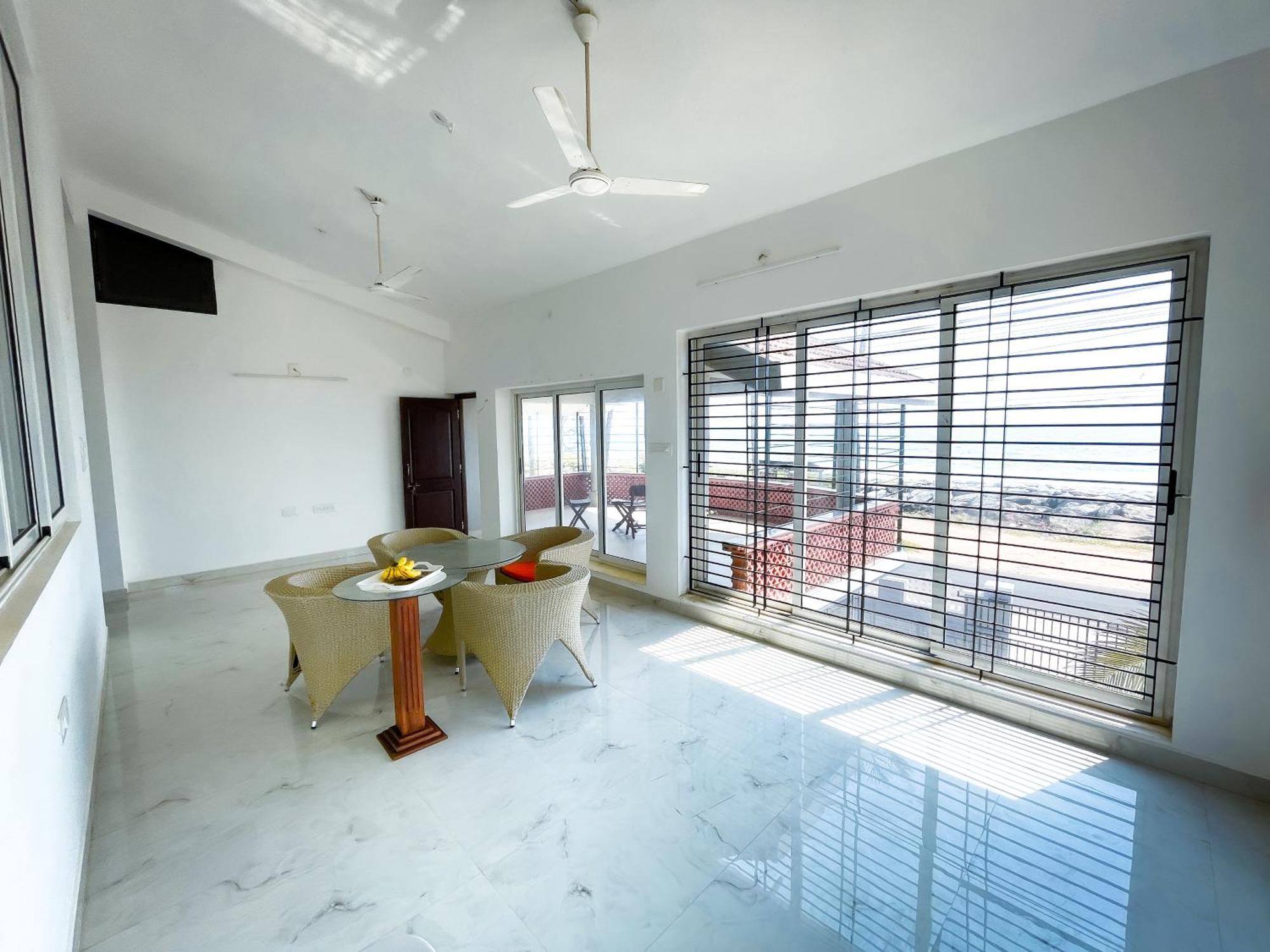 Gintara Beach Homestay By Evaddo Kalyānpur Extérieur photo